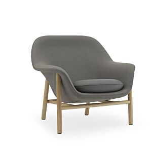 Normann Copenhagen Drape lounge fauteuil laag- eiken onderstel-stof
