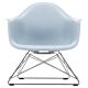 Vitra Eames LAR loungestoel met verchroomd onderstel-IJsgrijs