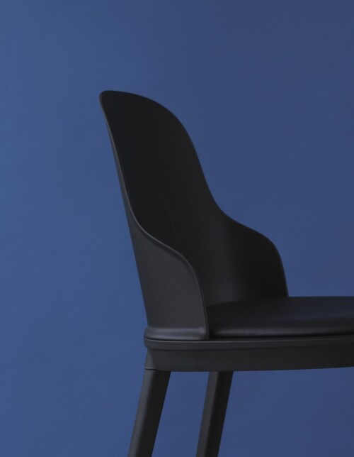 Normann Copenhagen Allez Molded Seat eiken onderstel stoel-Black