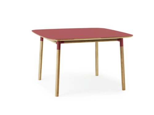 Normann Copenhagen Form tafel-Rood-120x120 cm