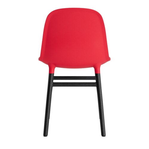 Normann Copenhagen Form Chair stoel zwart eiken-Fel Rood