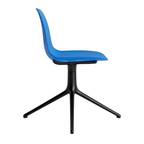 Normann Copenhagen Form Swivel stoel zwart aluminium onderstel-Bright Blue 