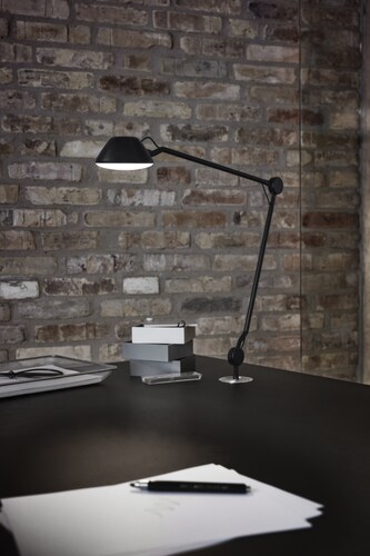 Fritz Hansen AQ01™ plug in lamp-Black