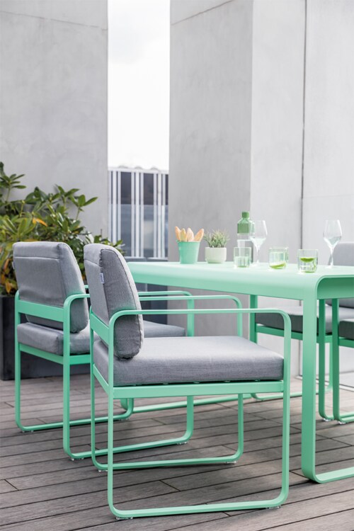 Fermob Bellevie tuinstoel met armleuning met flannel grey zitkussen-Opaline Green
