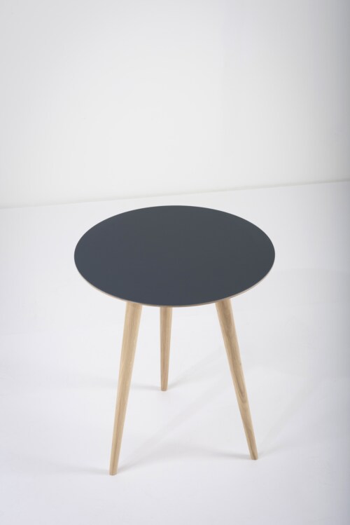 Gazzda Arp Side Table bijzettafel-45x55 cm-Smokey blue