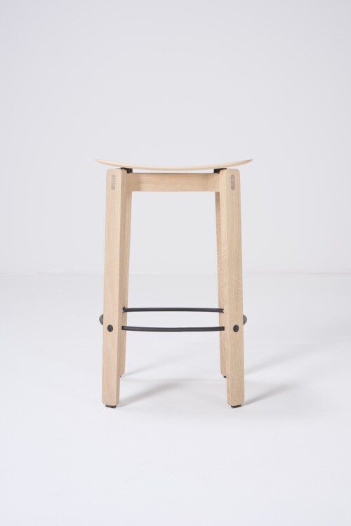 Gazzda Nora Oak Bar Chair barkruk zonder rugleuning-78 cm
