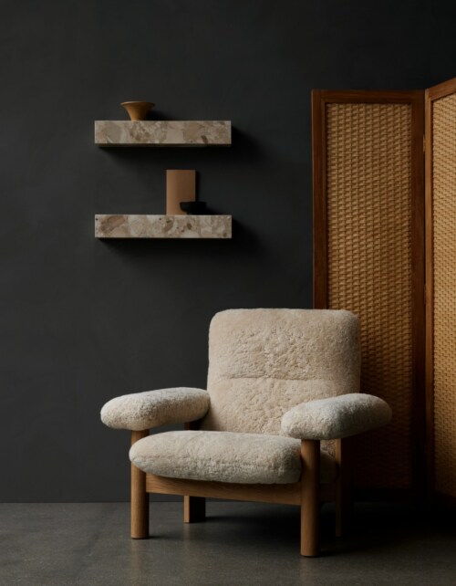 Audo Copenhagen Brasilia Lounge fauteuil-Sheepskin Root-Natural Oak