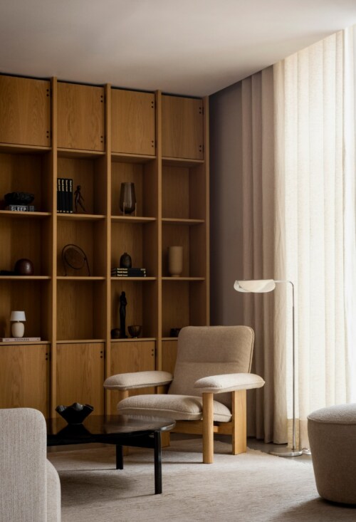 Audo Copenhagen Brasilia Lounge fauteuil-Sheepskin Nature-Natural Oak