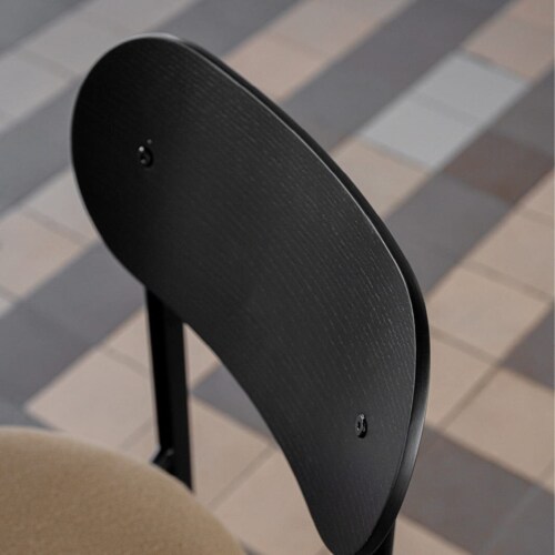 Studio HENK Oblique Chair zwart frame-Cube Black 61-Hardwax oil natural