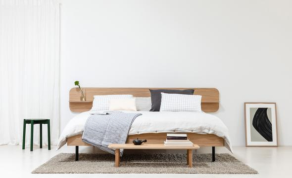 https://www.fundesign.nl/media/catalog/product/h/o/houten-design-bed-frame-oase-van-rust_590x.jpg
