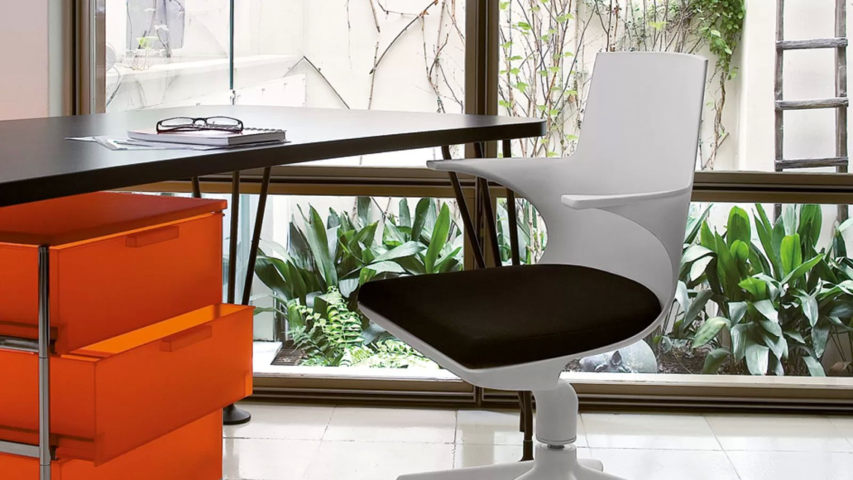 https://www.fundesign.nl/media/catalog/product/k/a/kartell__stoel-spoon-chair_extra89235_large_small_.png