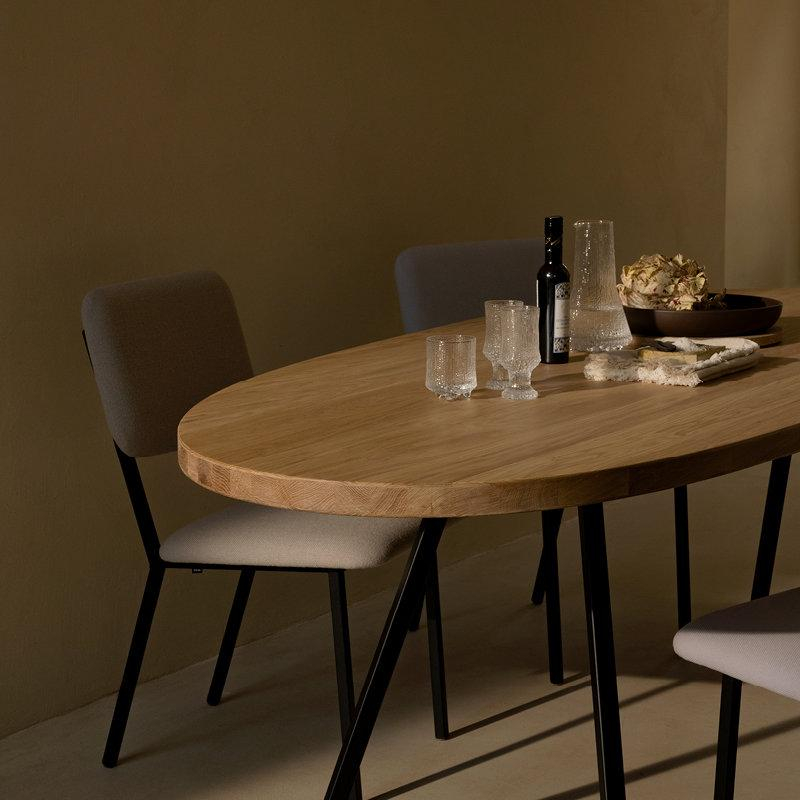 https://www.fundesign.nl/media/catalog/product/s/u/summer_spotlight_campaign-blob_dining_table-slim_co_frame-studio_henk8.jpg